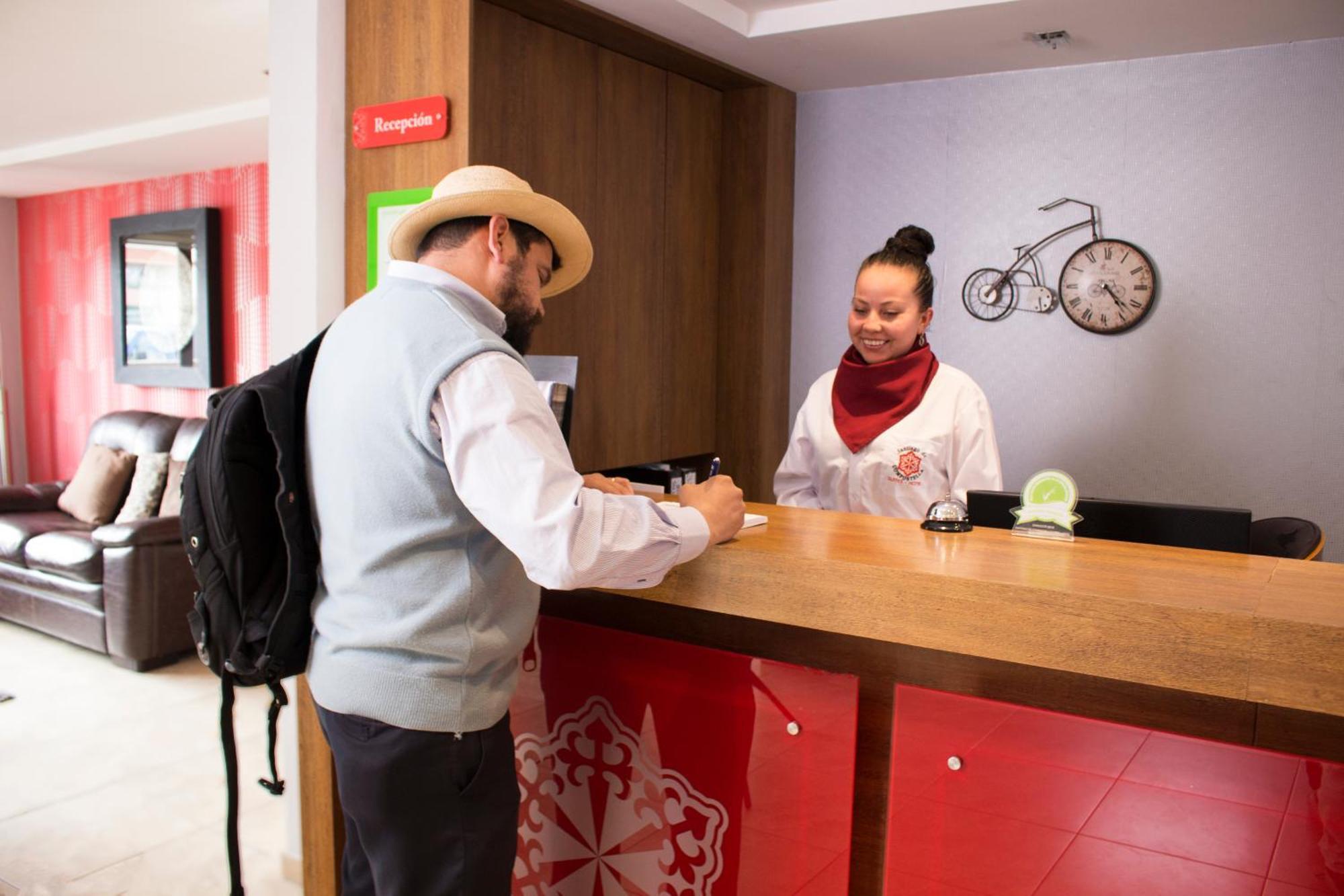 Hotel Santiago De Compostella Suites Cuenca Exteriör bild